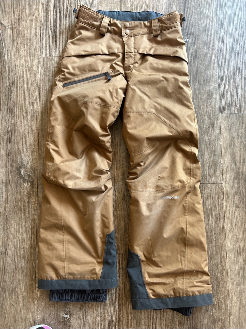 Patagonia Brown boys Medium Snow Pants with Grey Reinforced Cuffs